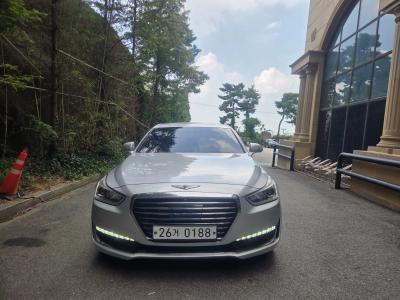 2016 Genesis EQ900