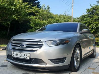2014 Ford Taurus
