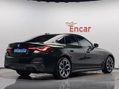 2022 BMW i4