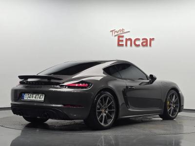 2021 Porsche 718
