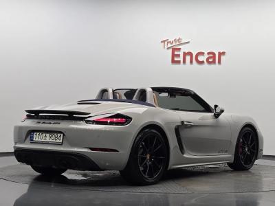 2023 Porsche 718