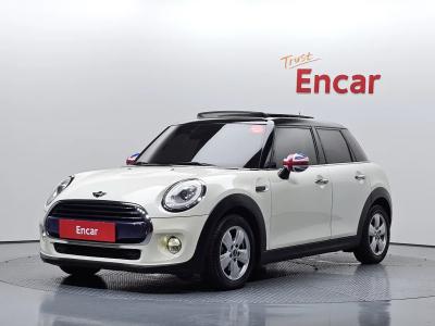 2016 MINI Cooper