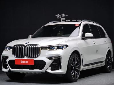 2022 BMW X7