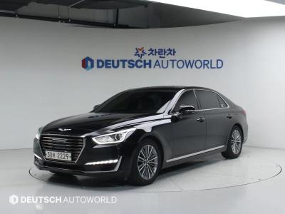 2017 Genesis EQ900