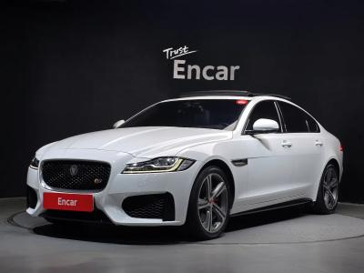 2017 Jaguar XF