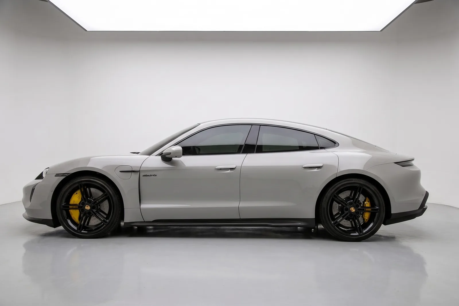 2023 Porsche Taycan