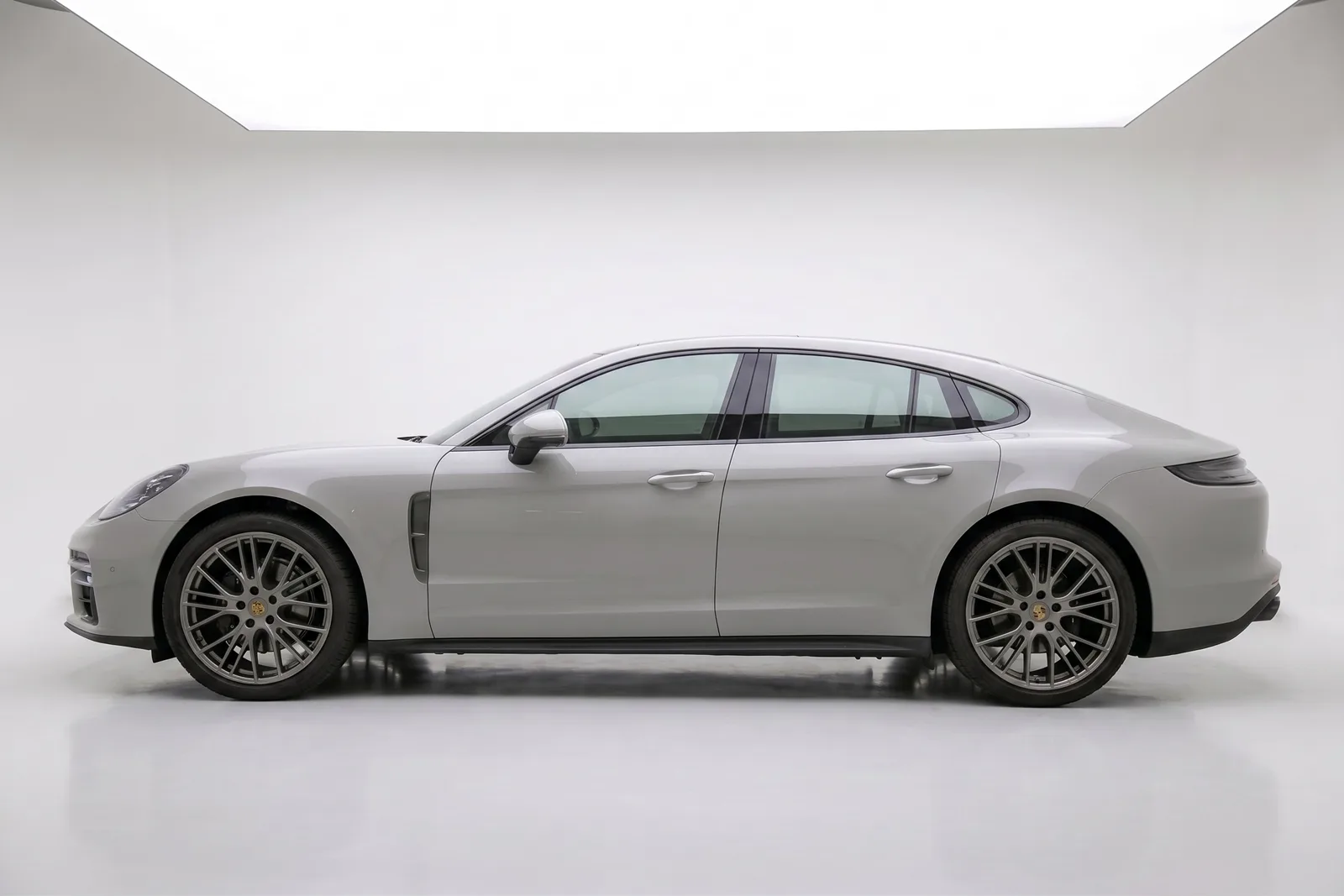 2023 Porsche Panamera