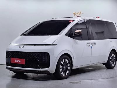 2025 Hyundai Staria