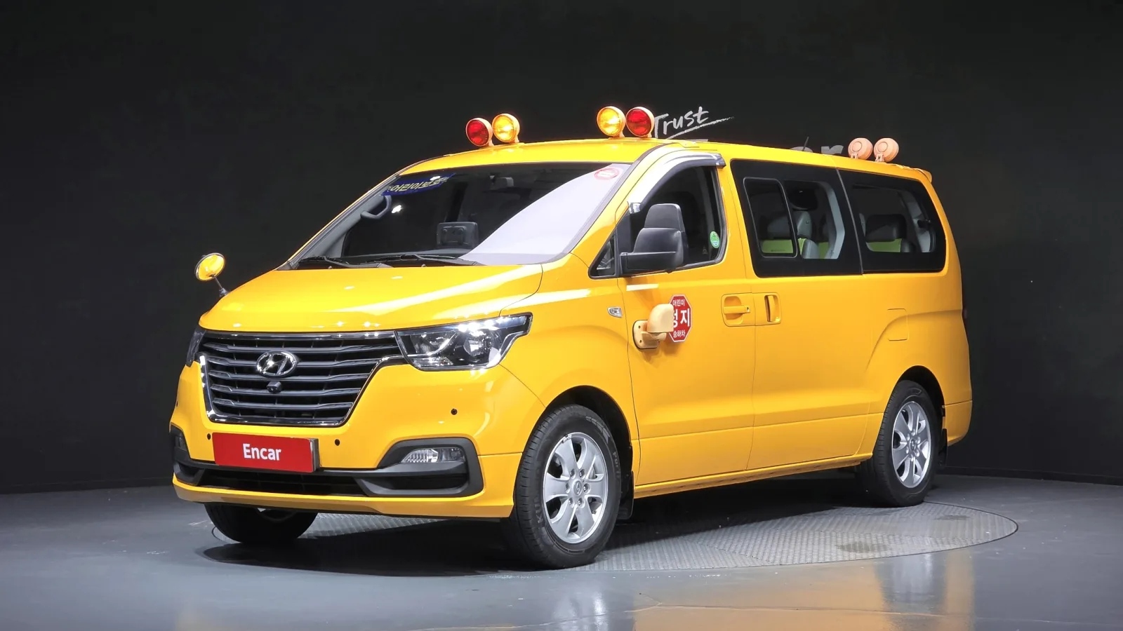 2019 Hyundai Starex