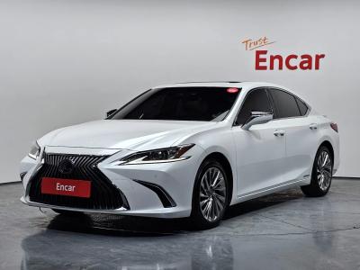 2020 Lexus ES