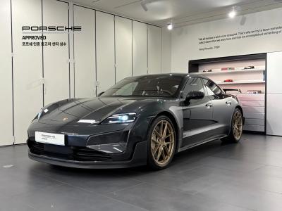 2025 Porsche Taycan