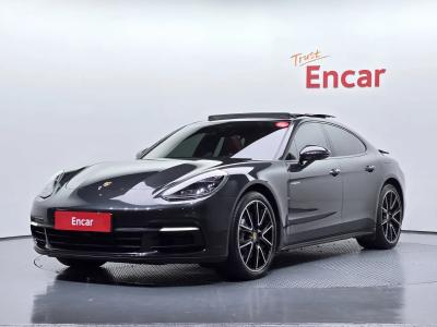 2019 Porsche Panamera