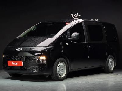 2025 Hyundai Staria