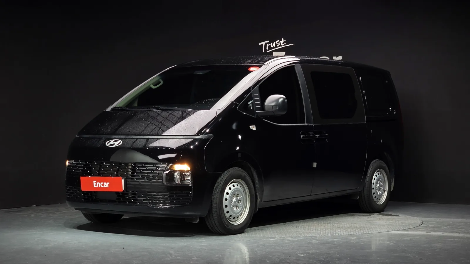 2025 Hyundai Staria