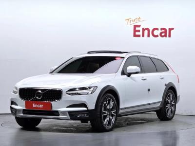 2020 Volvo V90