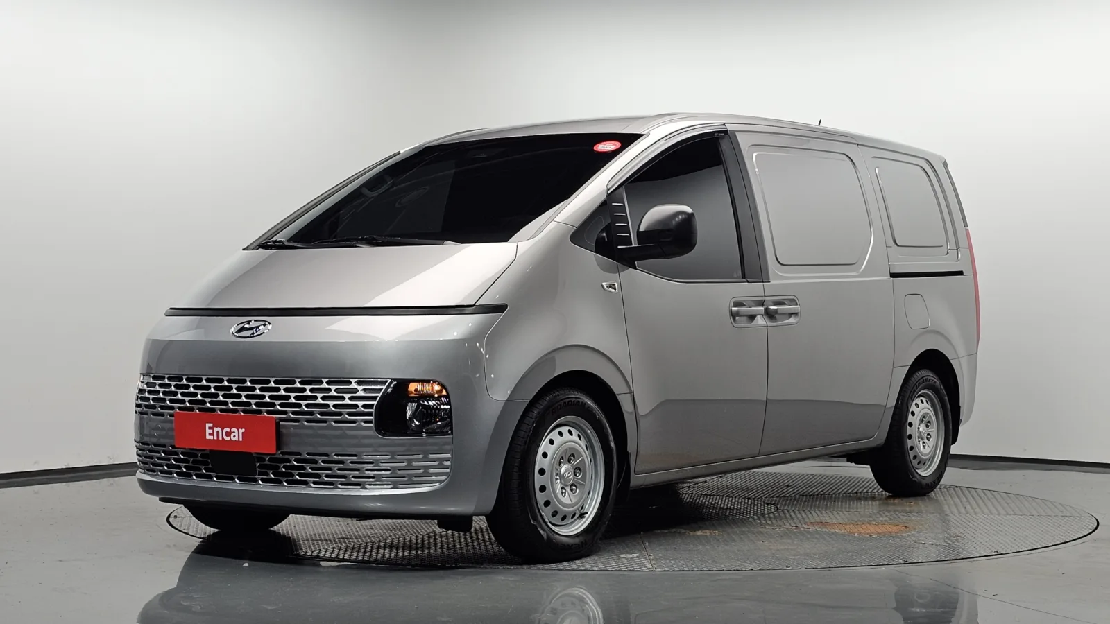 2023 Hyundai Staria