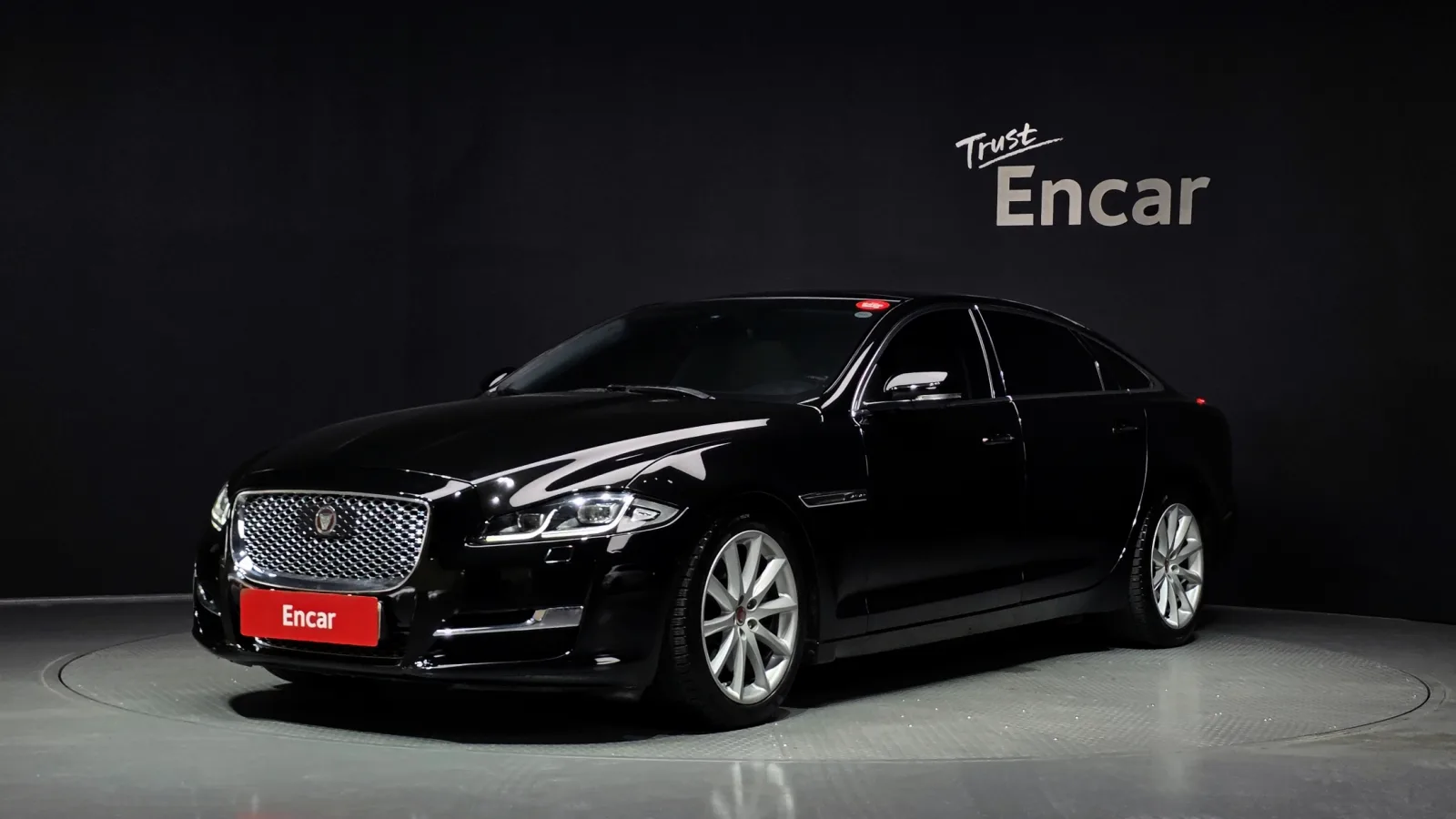 2016 Jaguar XJ