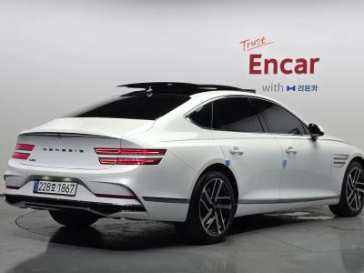 2025 Genesis G80
