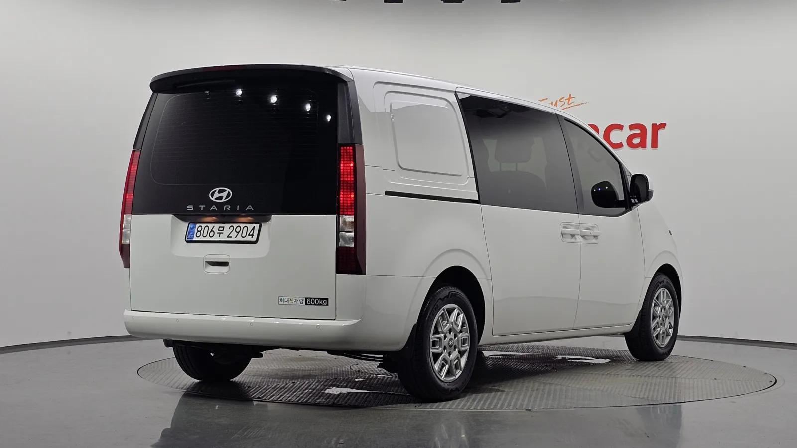 2025 Hyundai Staria