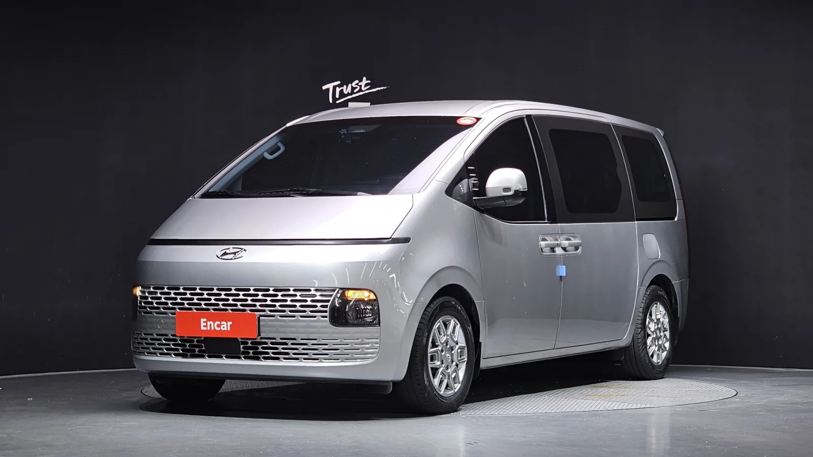 2022 Hyundai Staria
