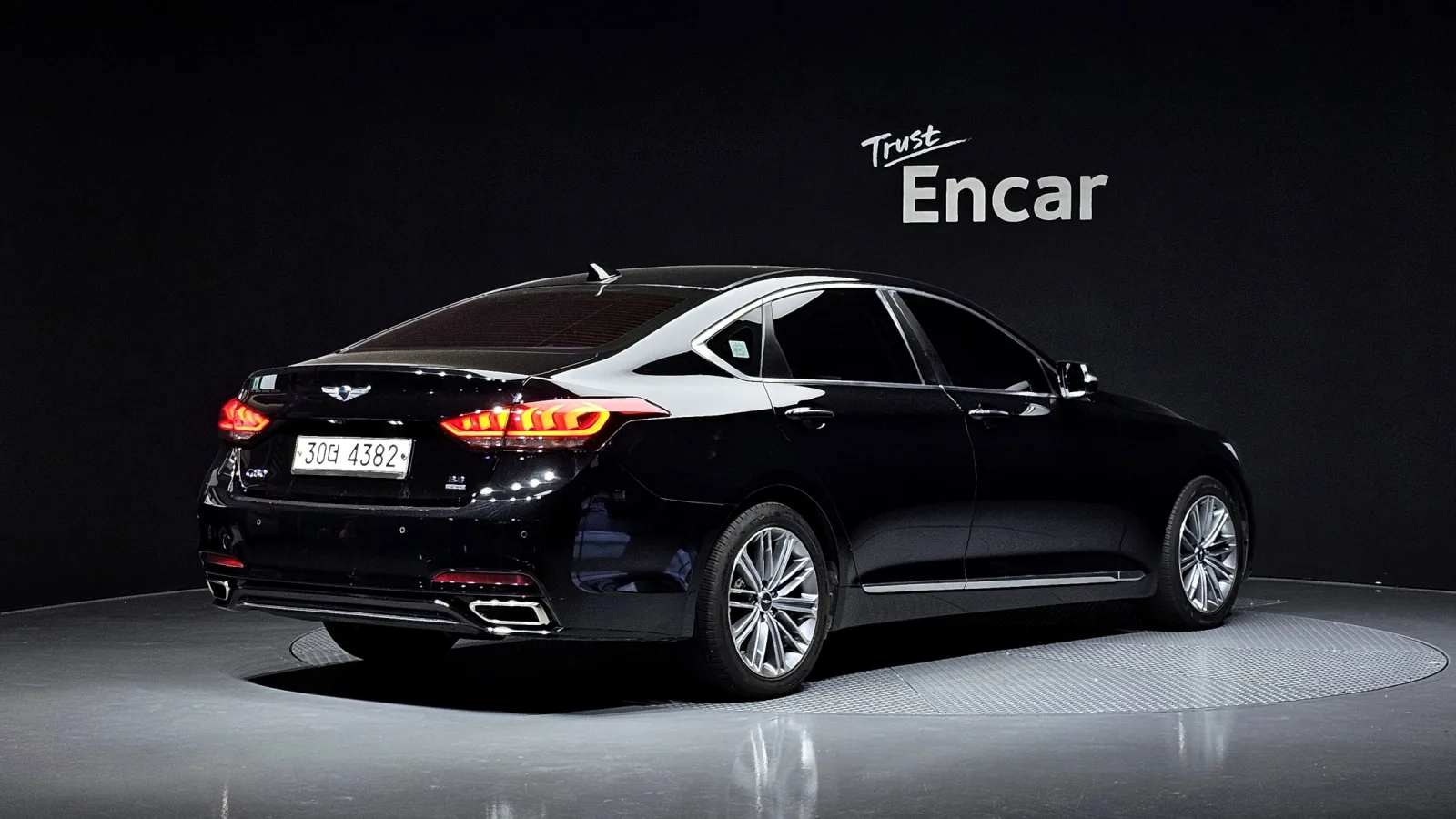 2017 Genesis G80