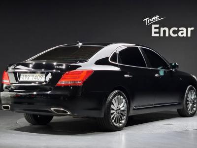 2013 Hyundai Equus