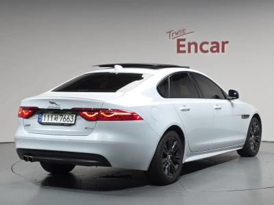 2020 Jaguar XF