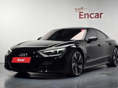 2022 Audi e-tron GT