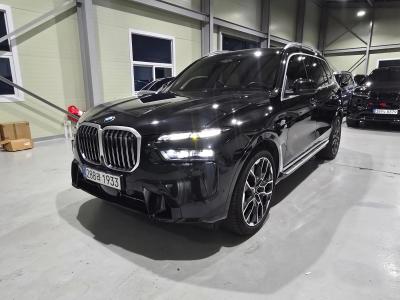 2025 BMW X7