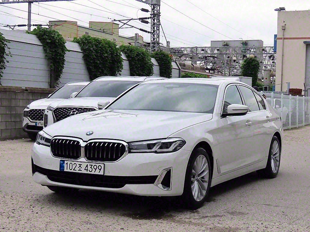 2021 BMW 5-Series