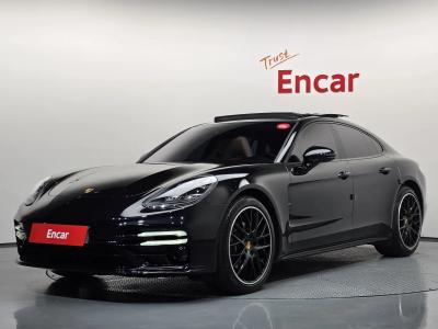 2018 Porsche Panamera