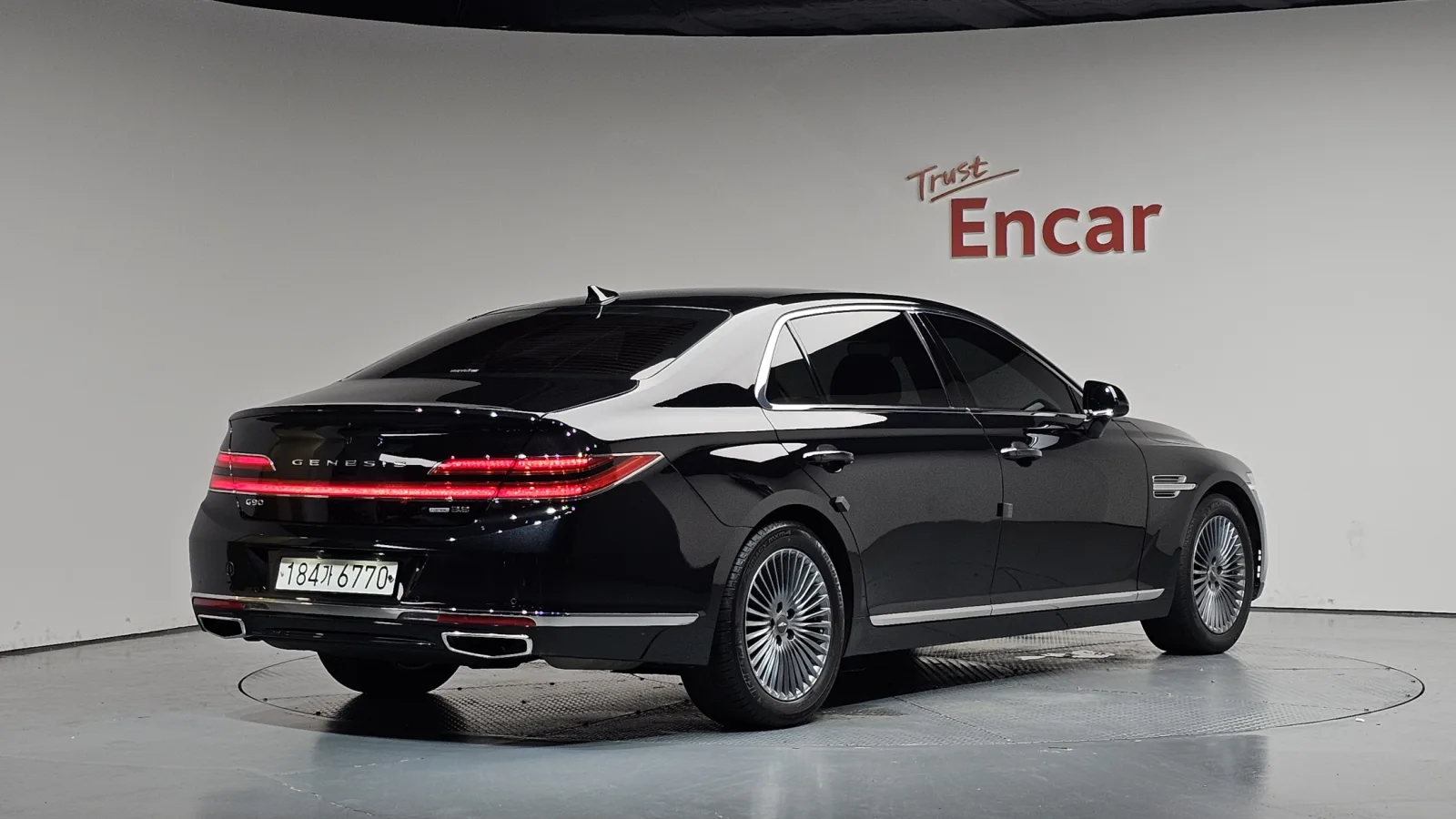 2019 Genesis G90
