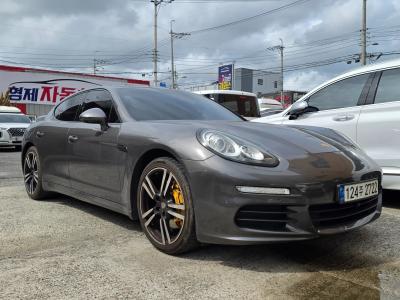 2014 Porsche Panamera