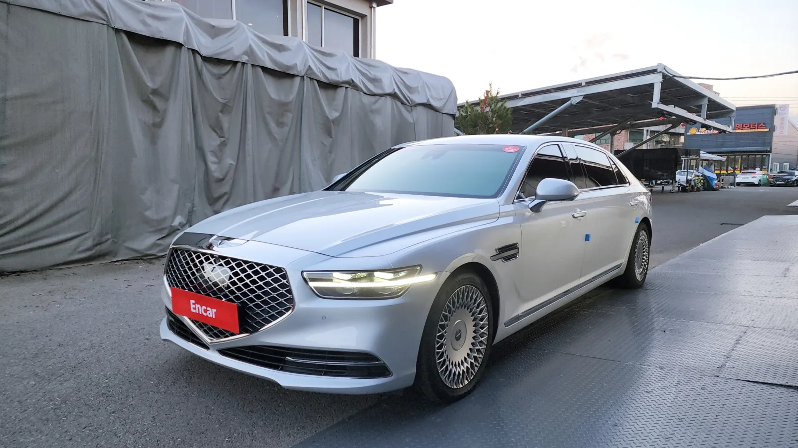 2019 Genesis G90