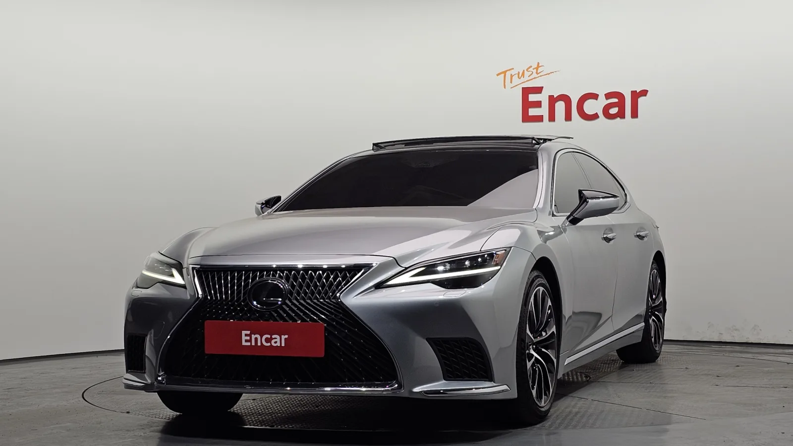 2022 Lexus LS