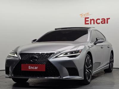 2022 Lexus LS