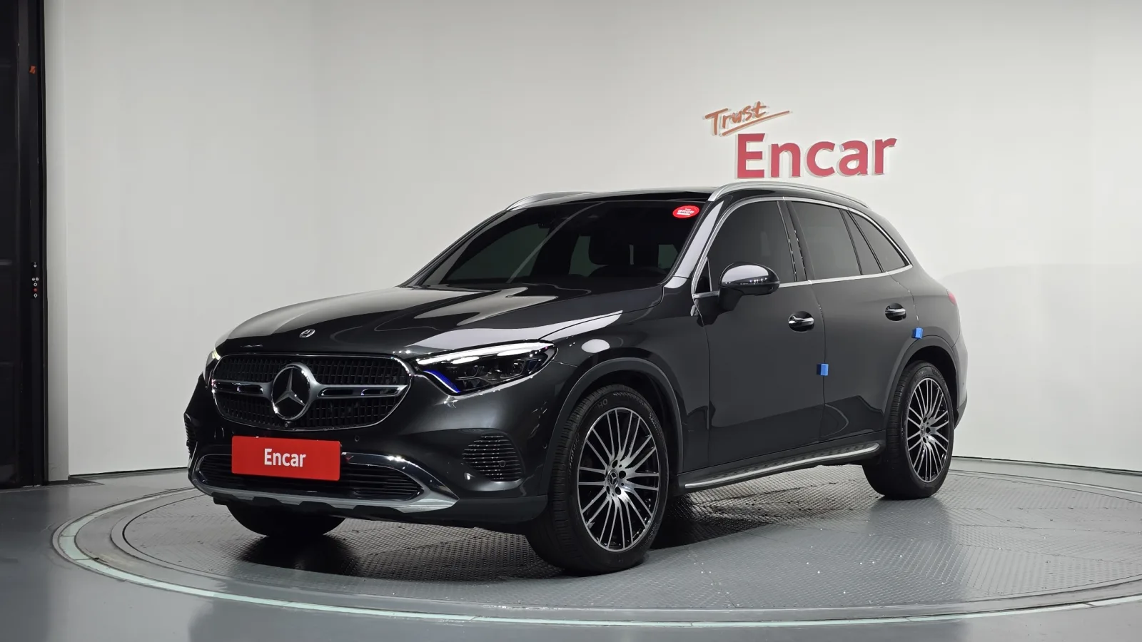 2023 Mercedes-Benz GLC-Class