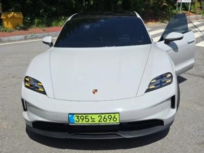 2025 Porsche Taycan