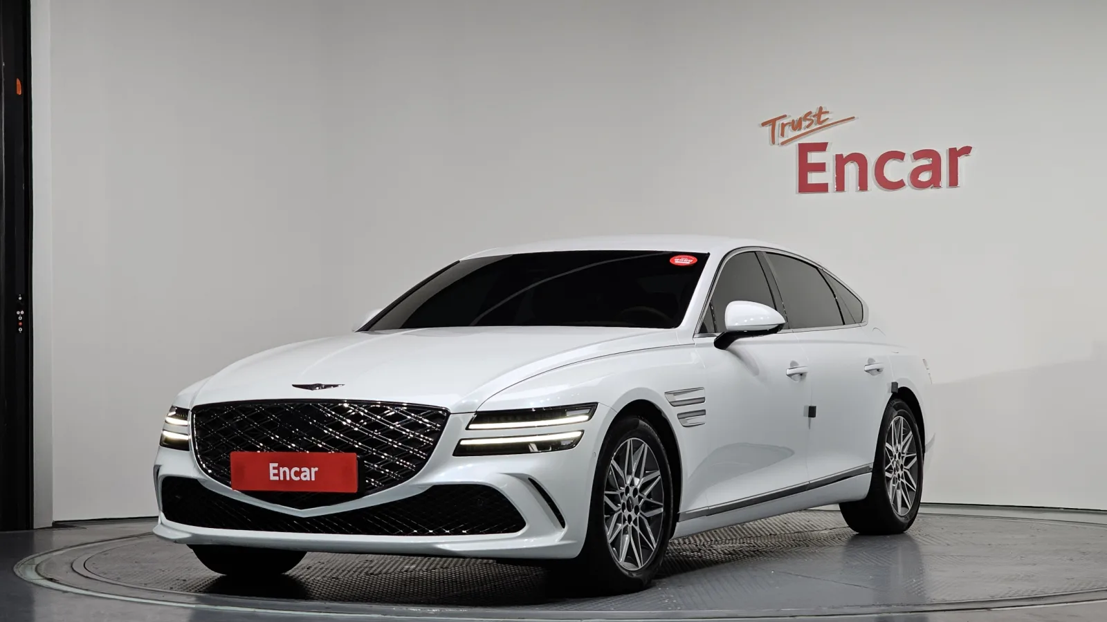 2025 Genesis G80