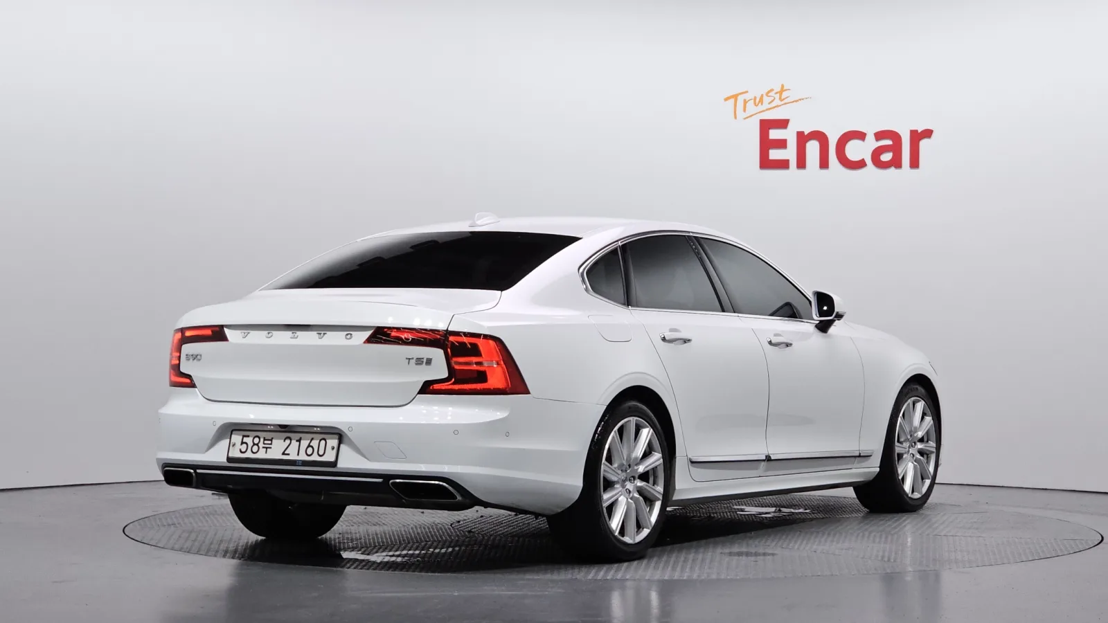 2019 Volvo S90