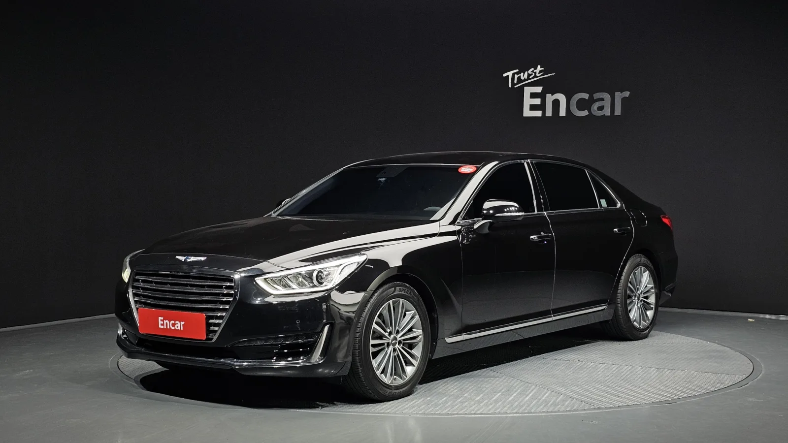 2018 Genesis EQ900