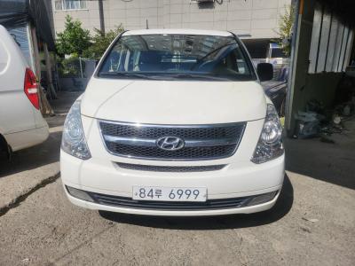 2012 Hyundai Starex