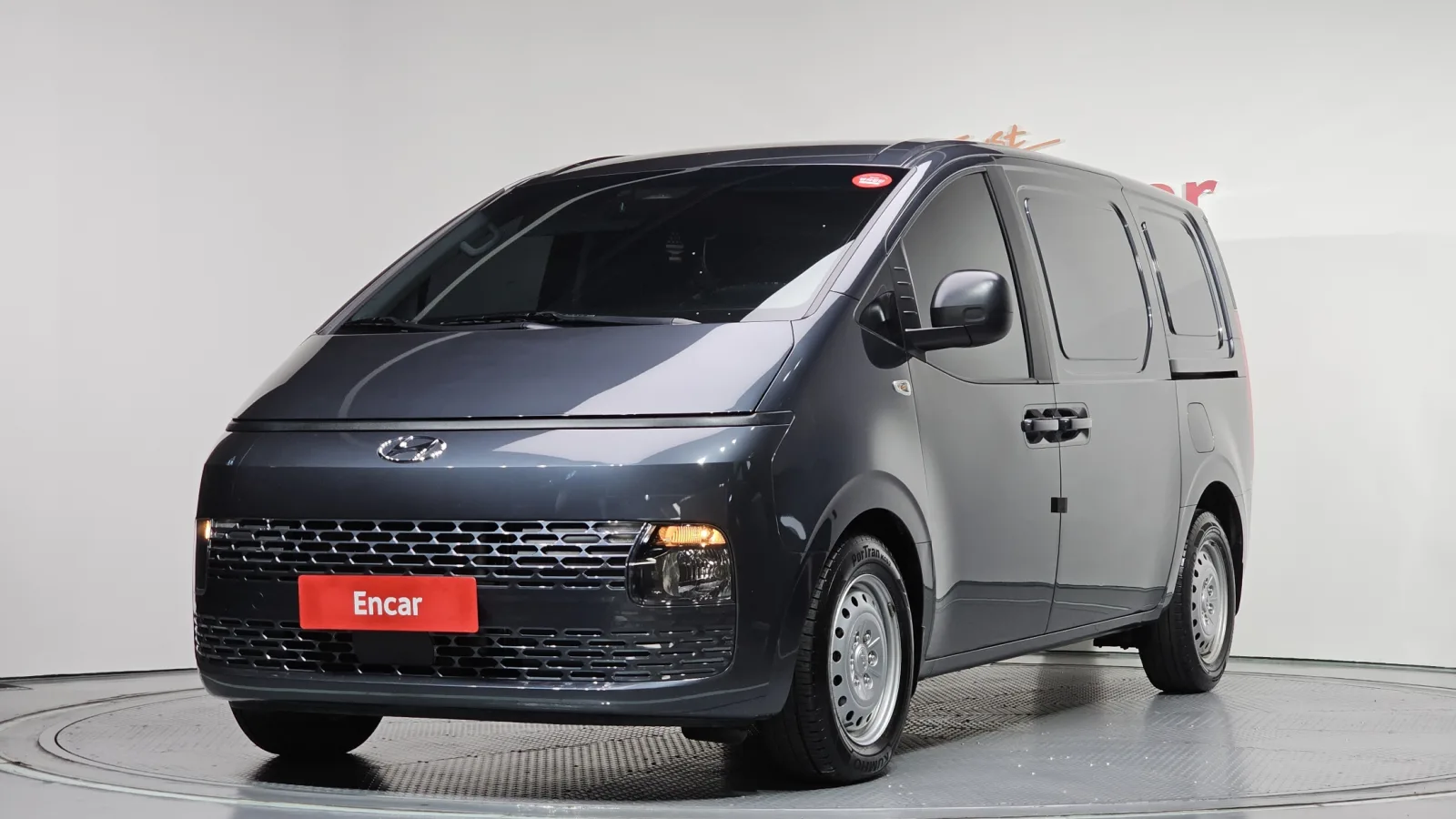2024 Hyundai Staria