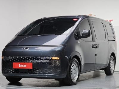 2024 Hyundai Staria