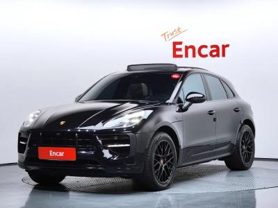 Porsche Macan 2021