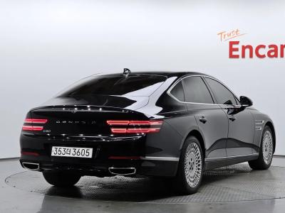 2023 Genesis G80