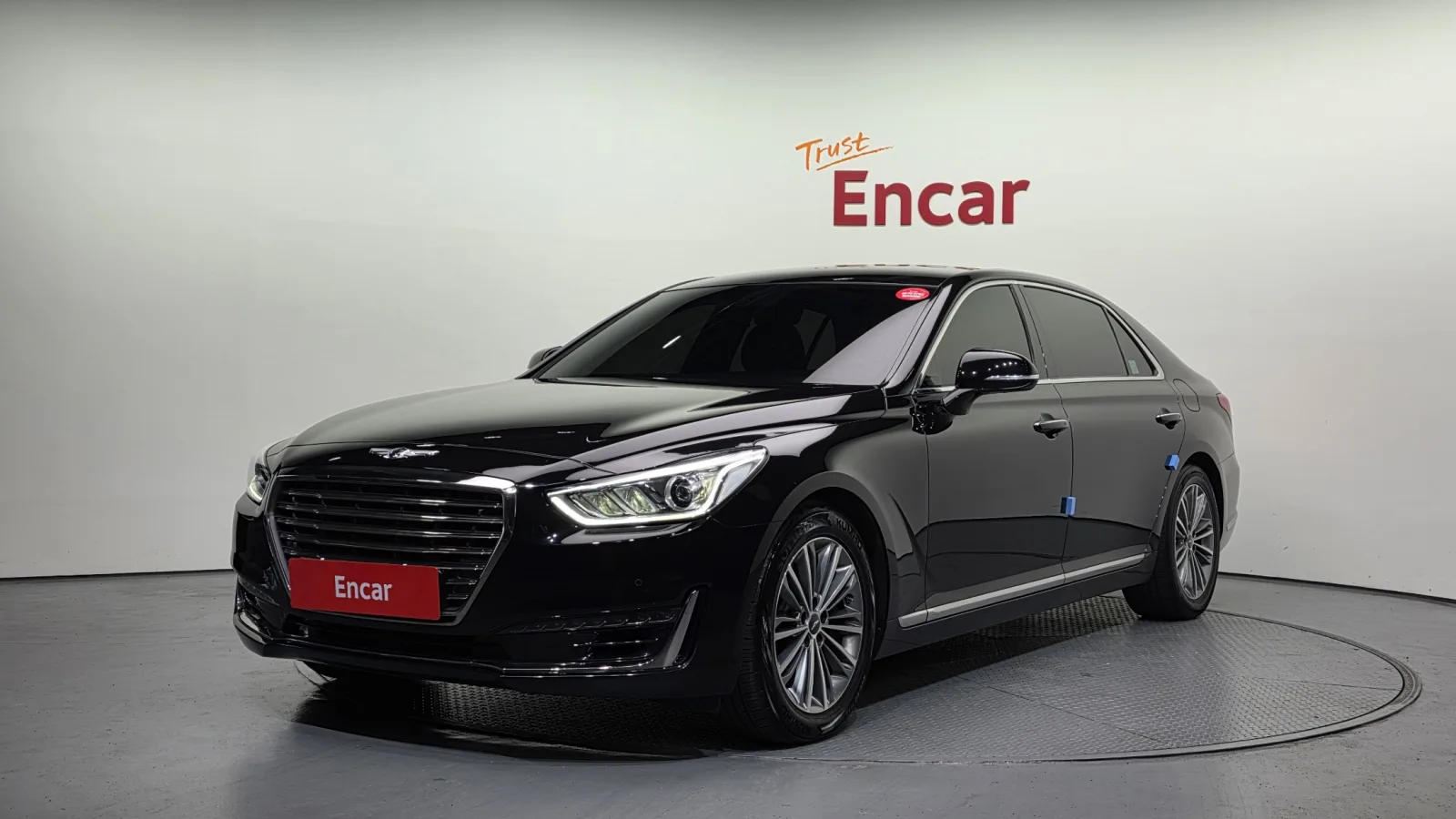 2018 Genesis EQ900