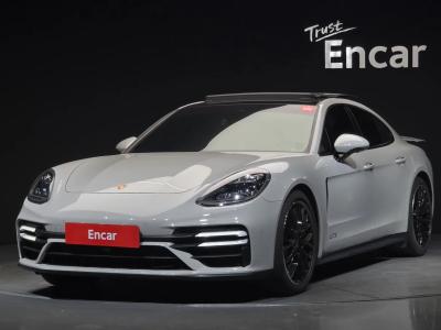 2021 Porsche Panamera