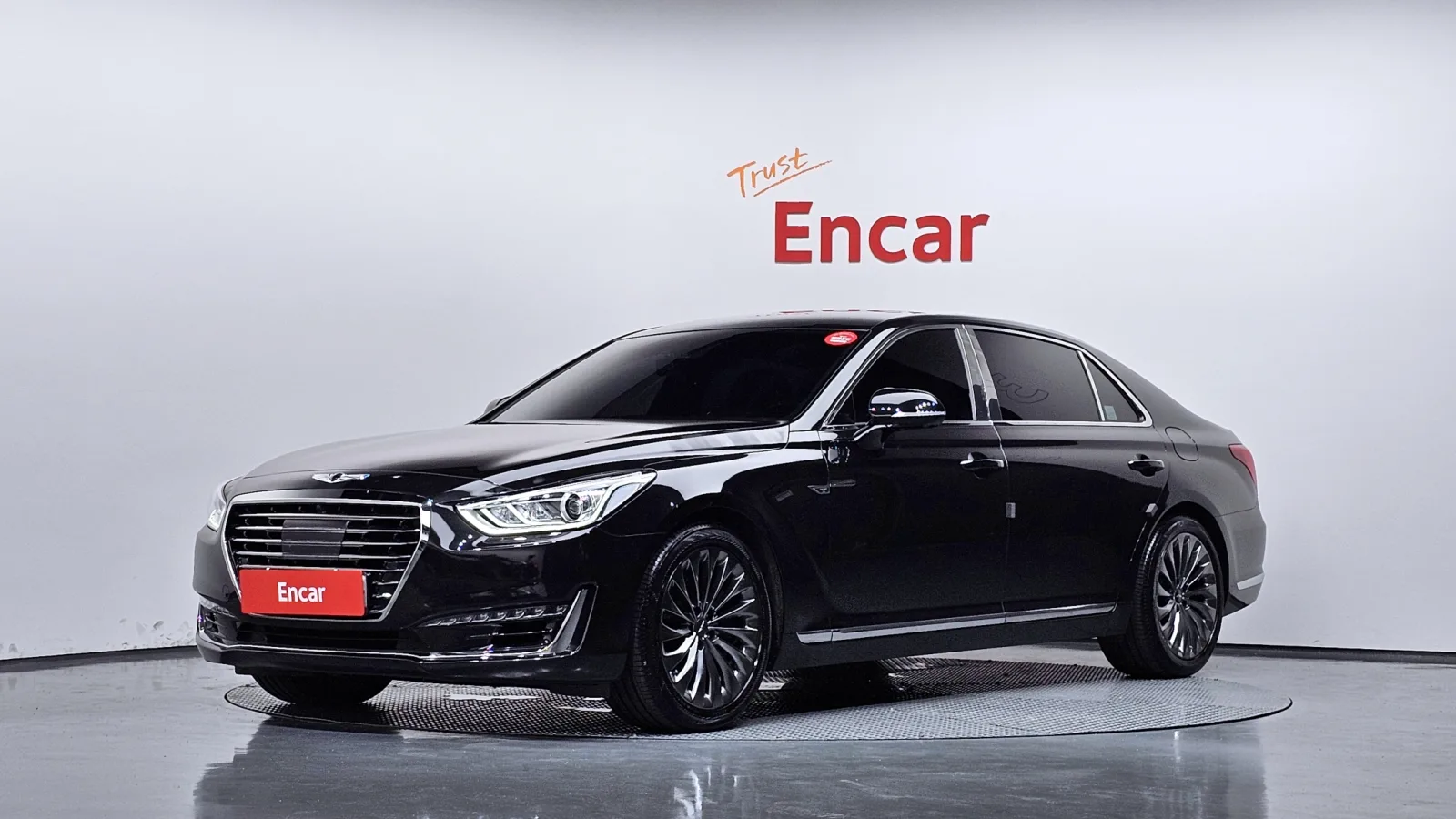 2018 Genesis EQ900