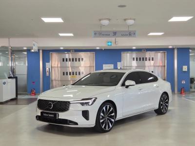2026 Volvo S90